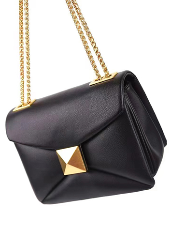 THE AMY STUDDED LEATHER BAG BLACK