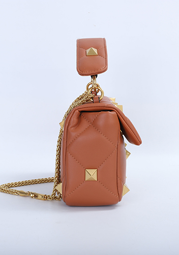 THE AMY STUDDED LEATHER SHOULDER BAG BROWN