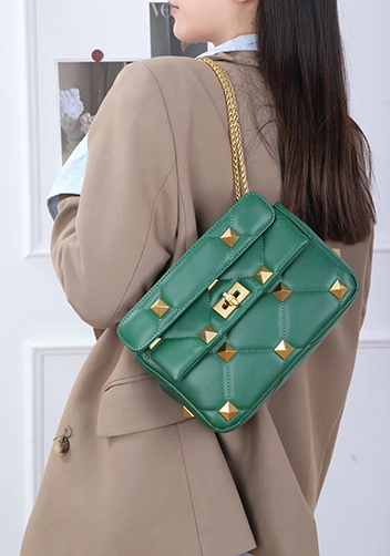 THE AMY STUDDED LEATHER SHOULDER BAG GREEN