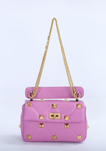 THE AMY STUDDED LEATHER SHOULDER BAG PINK