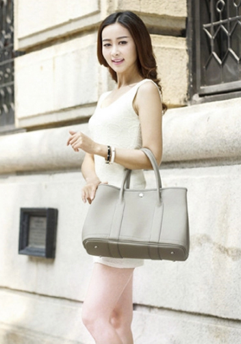 Tiger Lyly Carla Large Tote In Leather Khaki