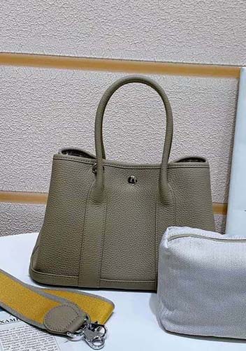 Tiger Lyly Carla Tote In Leather 12 Light Grey