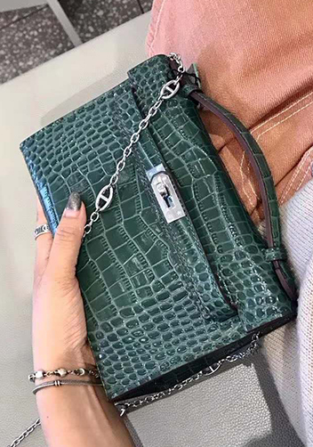 Tiger Lyly Garbo Leather Chain Bag Green