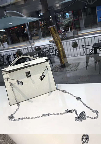 Tiger Lyly Garbo Leather Chain Bag White